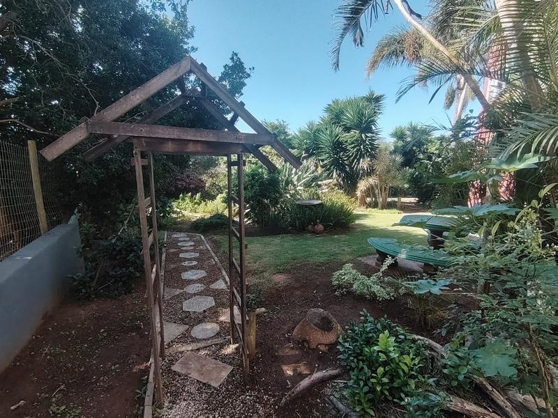 4 Bedroom Property for Sale in Wavecrest Eastern Cape